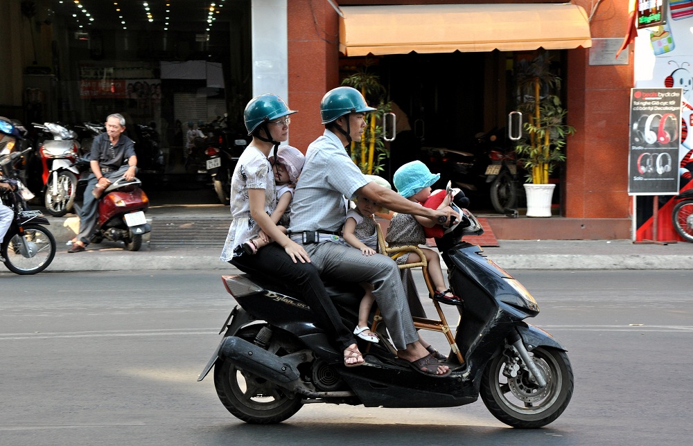 คน 'คลองท่อมรวมพลังกันสนับสนุนการป้องกันอุบัติเหตุในชุมชนจ.กระบี่' thaihealth