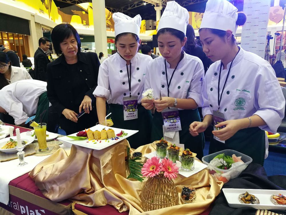 แข่งขันทำอาหารฟิวชั่นผักผลไม้ 100 กรัม thaihealth