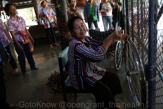 ผู้สูงอายุบ้านดอนซาก ฟื้นชีวิตเพื่อนติดเตียง thaihealth