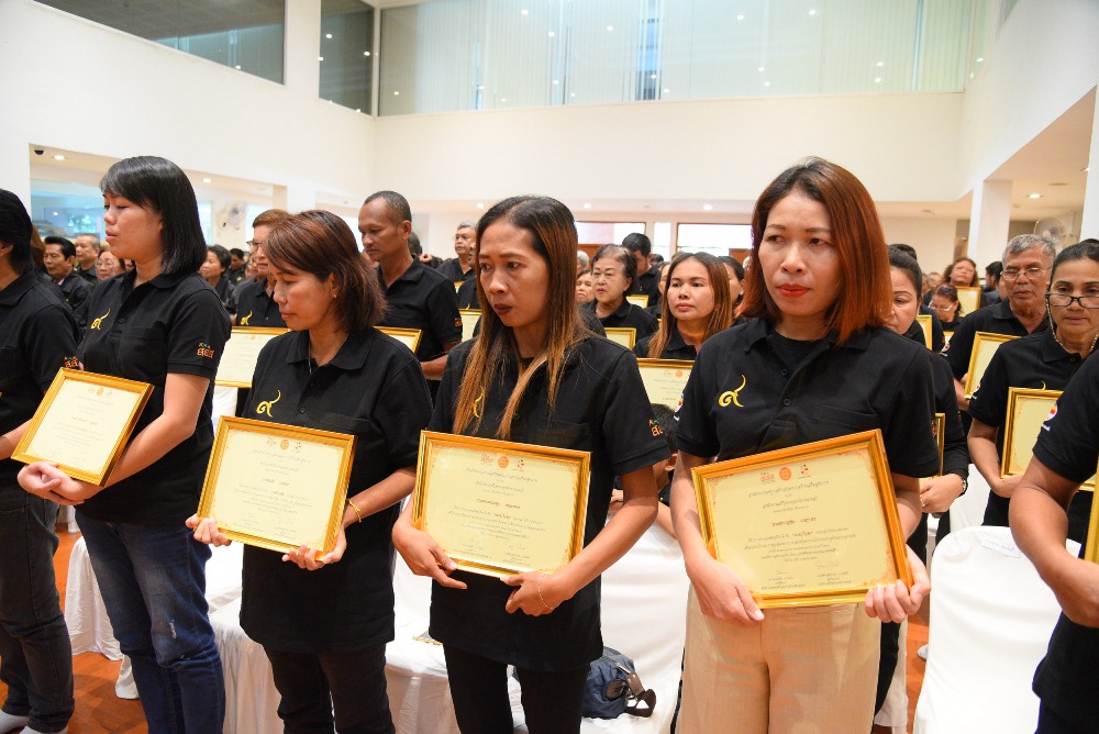 สสส.เชิดชูคนหัวใจเพชรเลิกเหล้า thaihealth