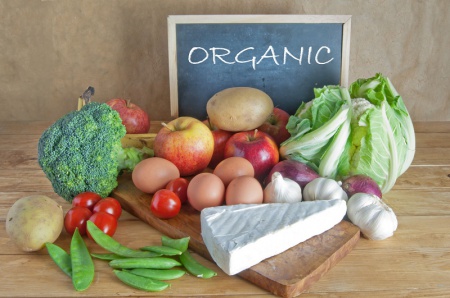 กินผักผลไม้ดี รับประโยชน์เต็มๆ กินผักผลไม้ดี เลือกเกษตรอินทรีย์ (Organic) รับประโยชน์เต็มๆ
