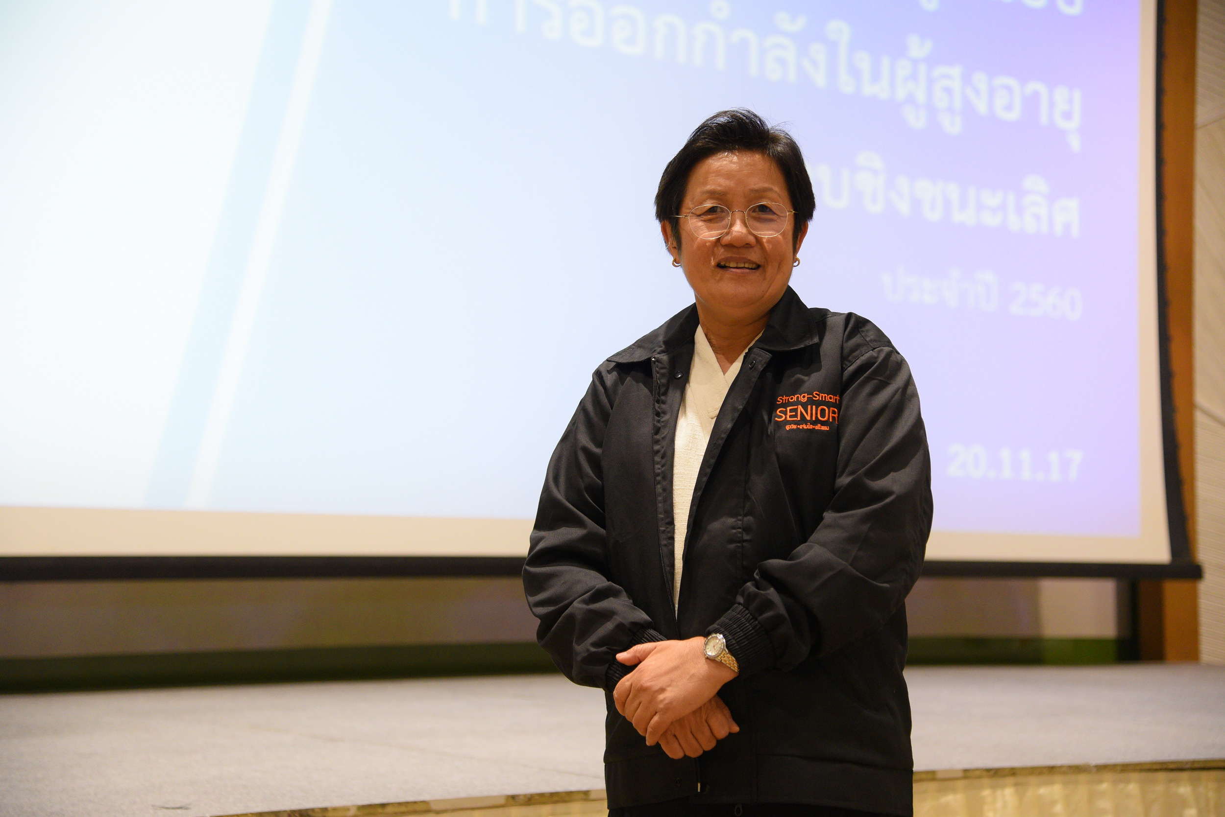 'รุ่นใหญ่' กระทุ่มล้ม โชว์ไลน์แดนซ์  thaihealth