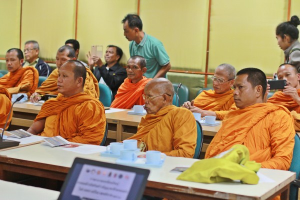 'สวดมนต์ข้ามปี' สร้างปัญญาพาชีวิตปลอดภัย thaihealth