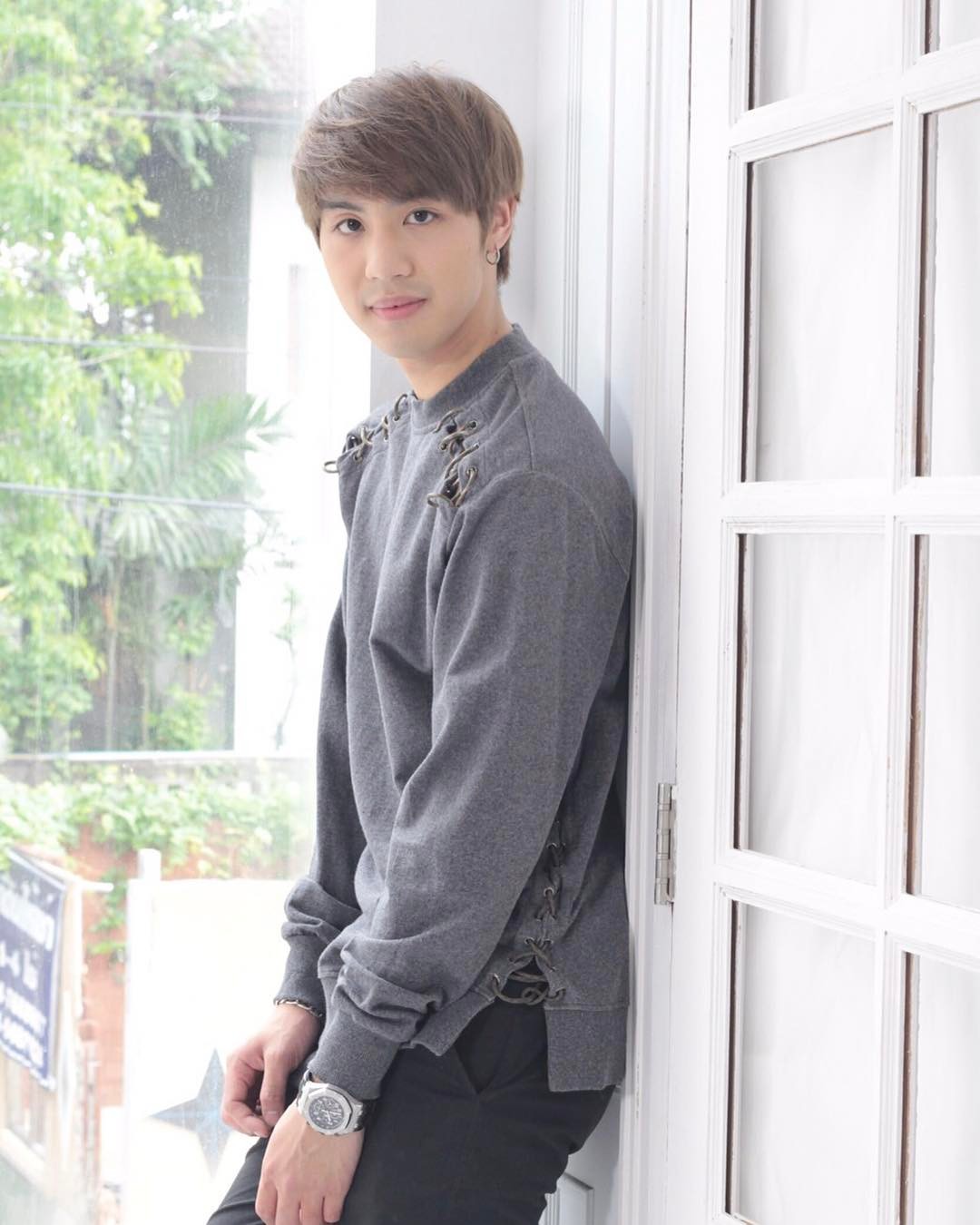 “ไวท์ เลิฟซิค” ดาราหนุ่มผู้รักการออกกำลังกาย thaihealth