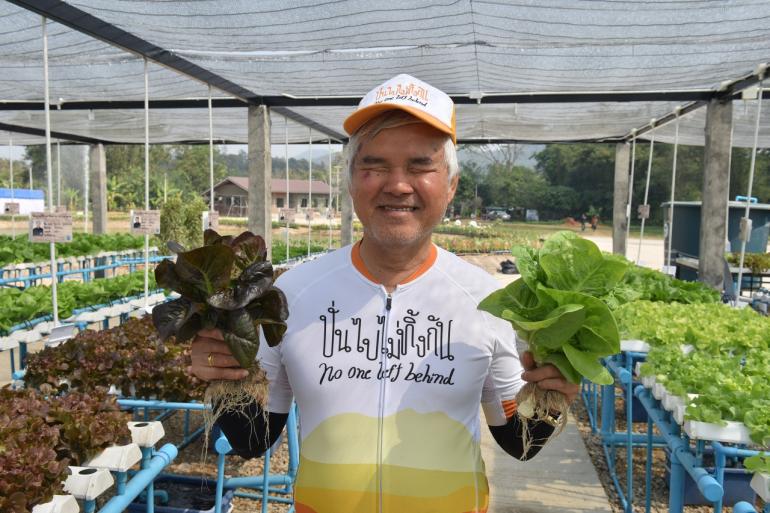 เปลี่ยนภาระเป็นพลัง! ลุงแอร์ ผุด 'ฟาร์มจิ้งหรีดยิ้มสู้' สร้างรายได้งาม thaihealth