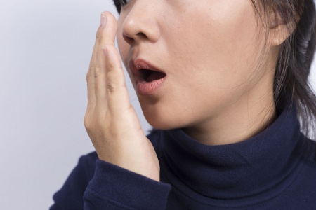 กลิ่นปาก ไม่ใช่เรื่องเล่นๆ            กลิ่นปากเป็นปัญหาสำคัญที่ทำลายความมั่นใจของใครหลายคน และส่งผลกระทบต่อผู้คนรอบข้าง