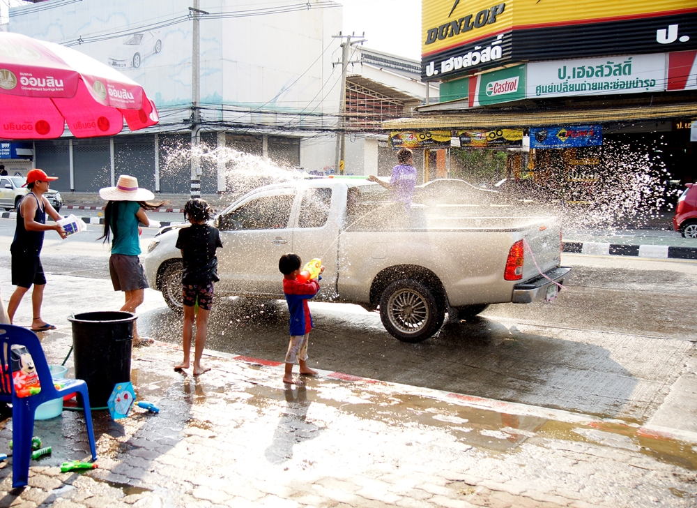 เปิดถนนห้ามจอดช่วงสงกรานต์ thaihealth
