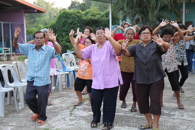 ฟื้นวัฒนธรรมรำดีดดิ่ง เพิ่มความอบอุ่นให้ผู้สูงอายุ thaihealth