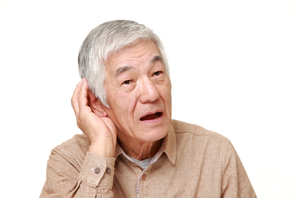 กทม.มอบเครื่องช่วยฟังแก่ผู้สูงอายุที่มีปัญหาการได้ยิน thaihealth