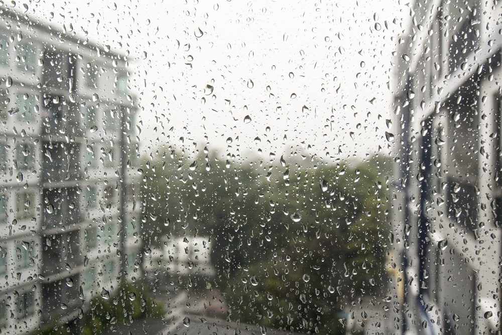 อุตุ เตือน ชาวกรุงเตรียมพร้อมรับมือ ฝนฟ้าคะนอง 70% thaihealth