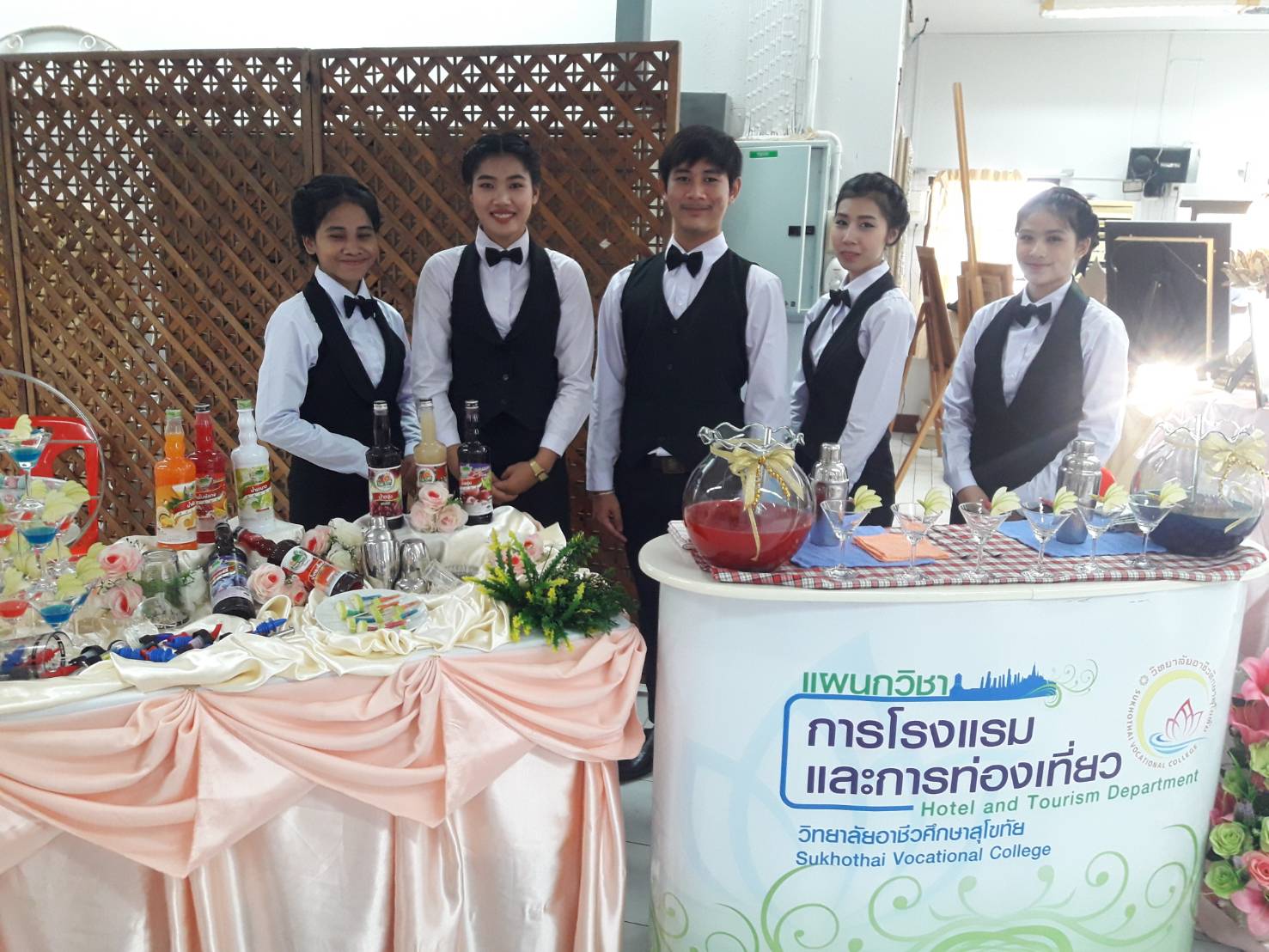 จ.สุโขทัย จัดงาน 'อาชีวะโชว์พราว' thaihealth