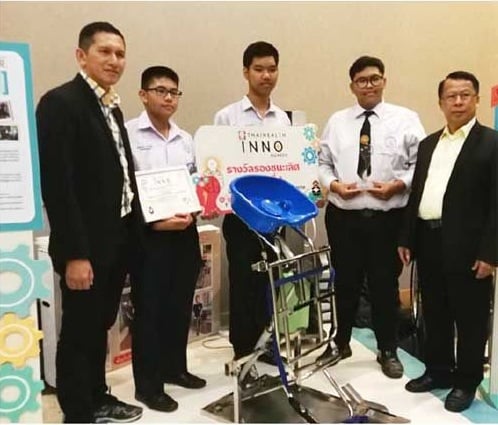‘อุปกรณ์ช่วยสระผม’ thaihealth