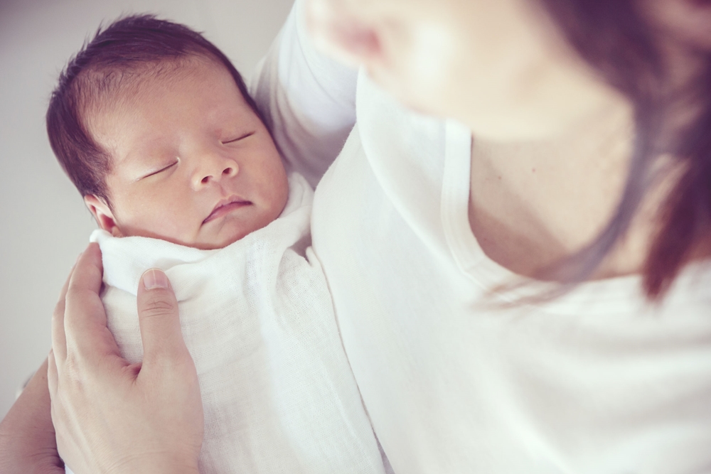 ''โคลอสตรัม'' น้ำนมเหลือง วัคซีนหยดแรกในชีวิตลูก thaihealth