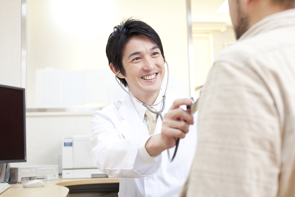 สธ.สงขลา คัดกรองผู้เดินทางกลับจากแสวงบุญ เฝ้าระวังป้องกันโรค  thaihealth