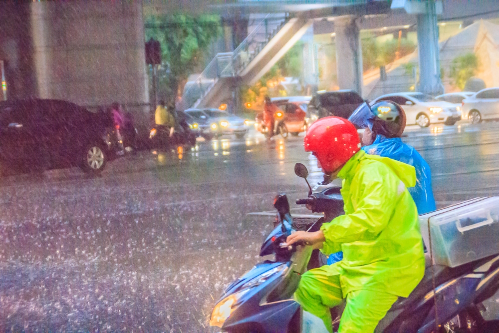 อุตุฯ เตือน ฝนถล่มทุกภาค  thaihealth
