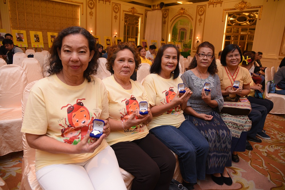 'สาวพักตับ' พลังสาวช่วย ชม เชียร์ คนสู้เหล้า thaihealth