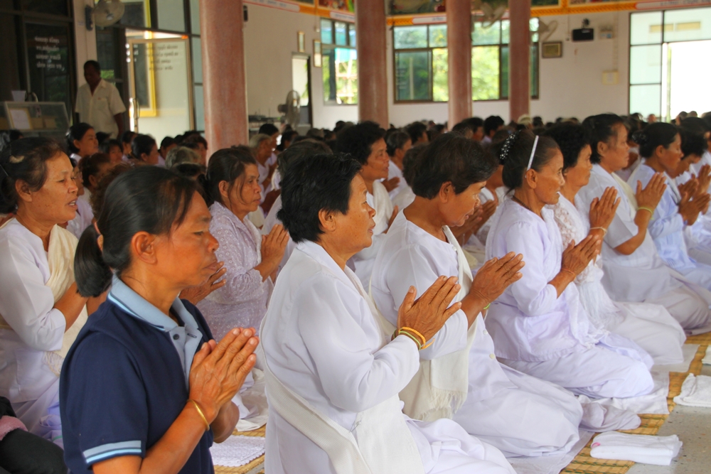 แนะวิธีเตรียมร่างกายสวดมนต์ thaihealth