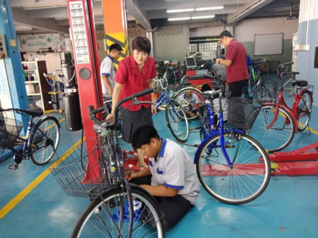 จัดตั้ง ‘ธนาคารจักรยานและศูนย์รักล้อ’ ตั้งธนาคารจักรยานสร้างสุขแห่งประเทศไทยและศูนย์รักล้อ แห่งที่ 11