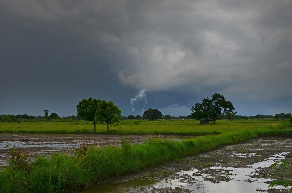 เหนือ-อีสานตอนบน ฝนฟ้าคะนอง ลมแรง ลูกเห็บตกบางแห่ง thaihealth