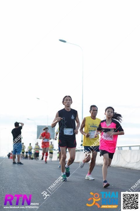 งานวิ่งฉลองสะพานมโนรมย์ thaihealth