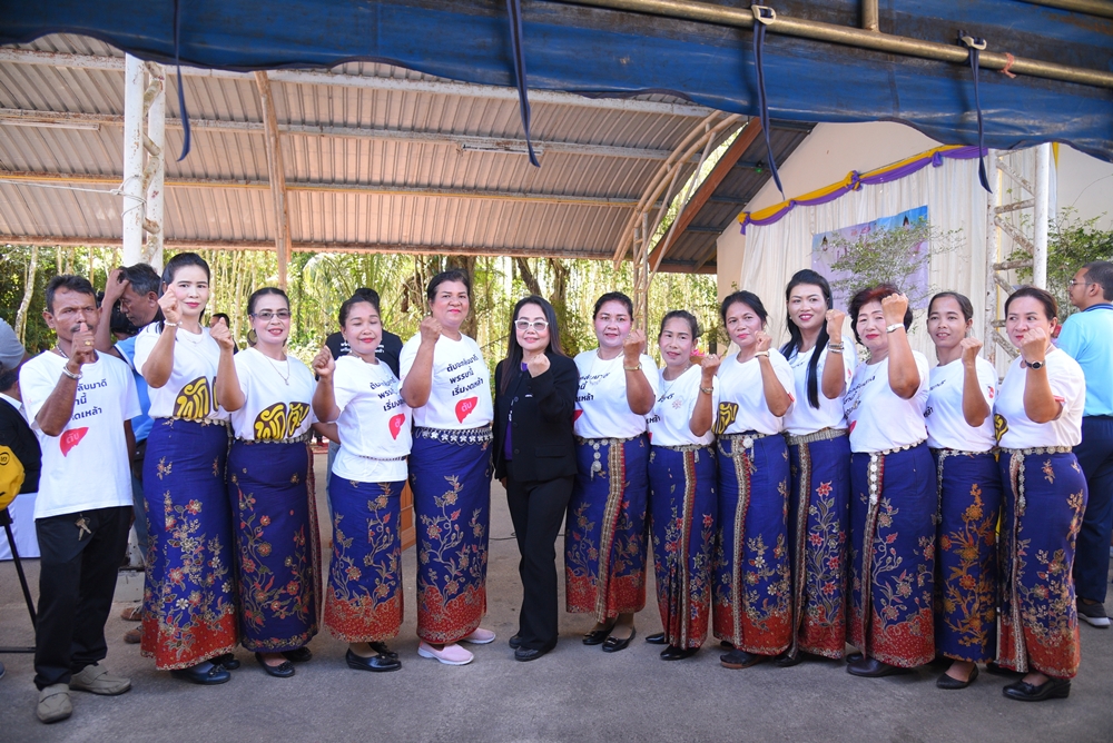 หนุ่มงดเหล้า สาวพักตับ   thaihealth