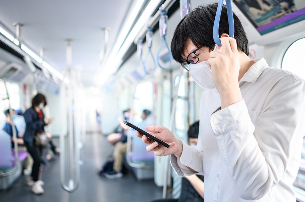 แผนรับมือโควิด-19 เข้าเฟส 3 บังคับผู้โดยสารใช้รถไฟฟ้าใส่หน้ากากทุกคน thaihealth