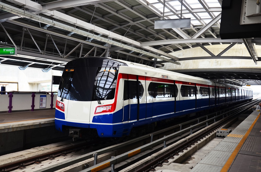 เปลี่ยนเวลาเดินรถไฟฟ้า รับมาตรการเคอร์ฟิว thaihealth