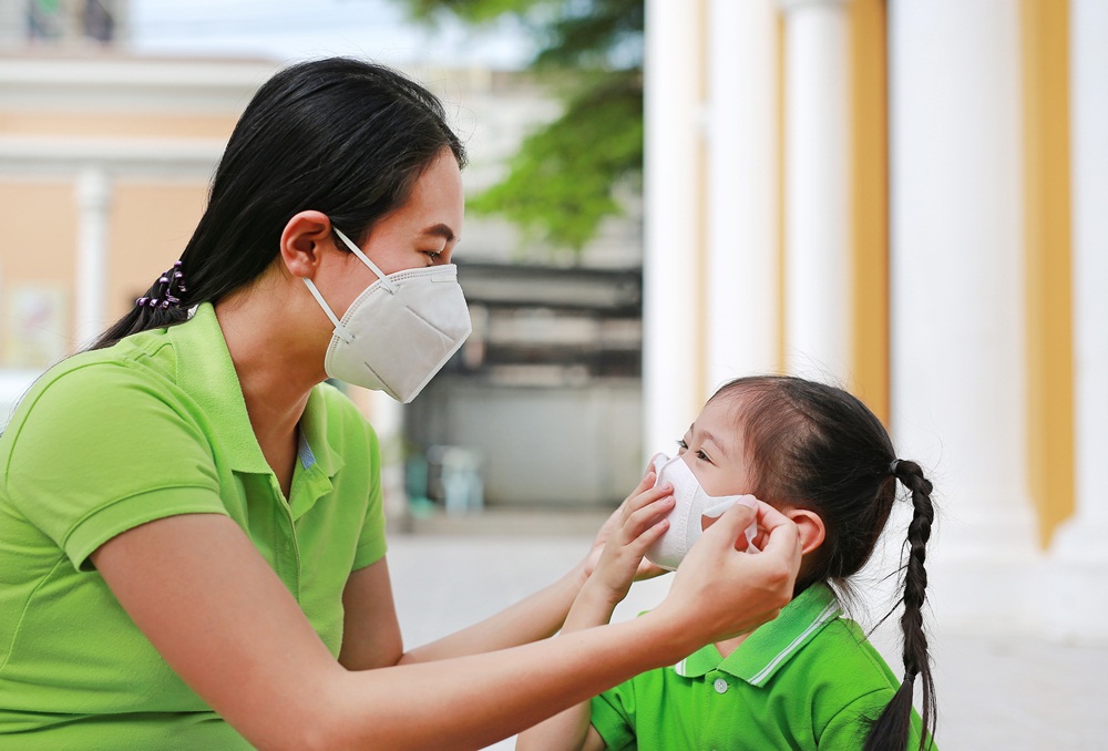 งดหอมแก้มเด็ก-เลือกแมสก์ให้เหมาะ ลดแพร่เชื้อโควิด19 thaihealth