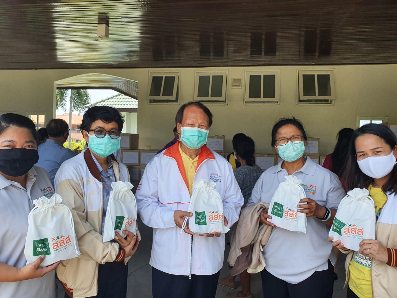 ส่งชุดเครื่องมือสุขภาวะ ถึงมือชุมชนป้องกันโควิด-19 thaihealth