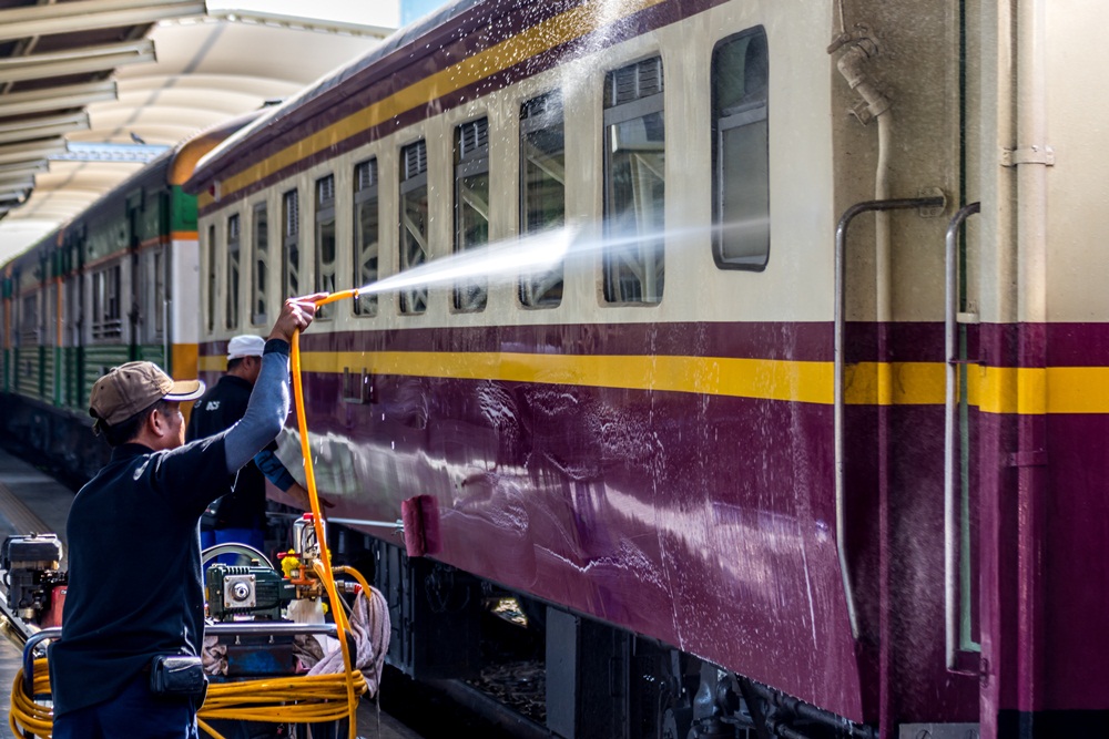 การรถไฟฯ เข้มมาตรการป้องกันโควิด-19 ทุกขบวน thaihealth