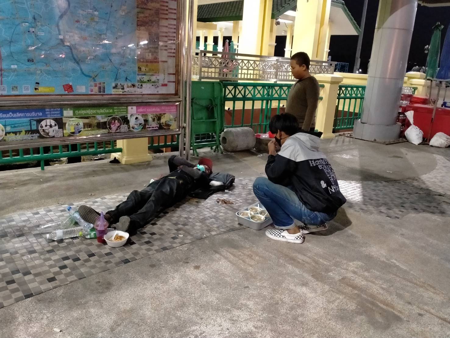 สสส.ช่วยเหลือคนไร้บ้าน พร้อมให้ความรู้ป้องกันโควิด thaihealth