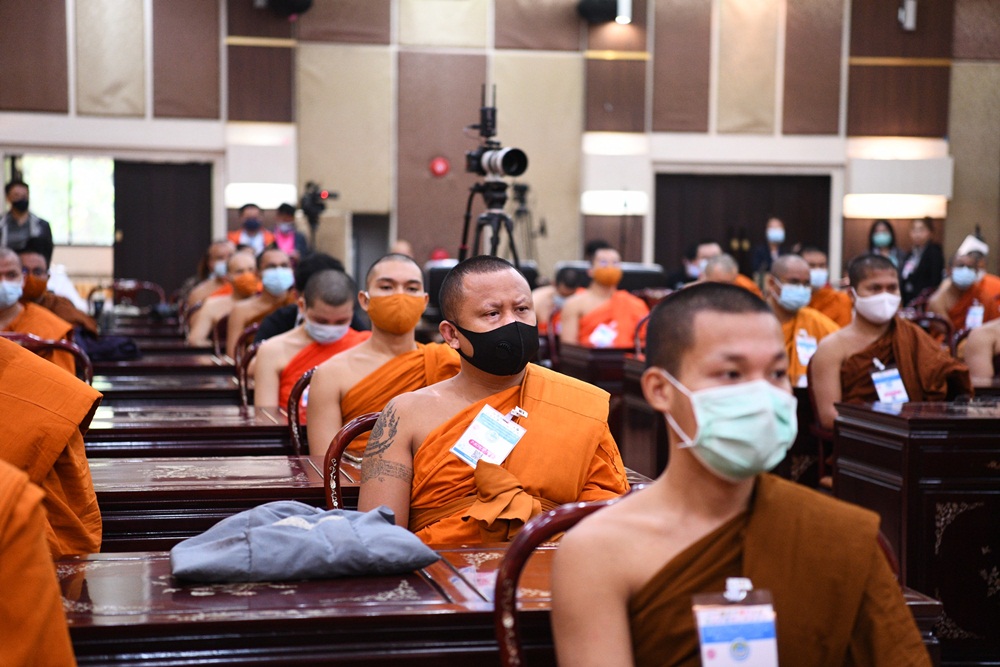 พลังพระอาสา ช่วยแรงงานเมียนมารู้สู้โควิด thaihealth