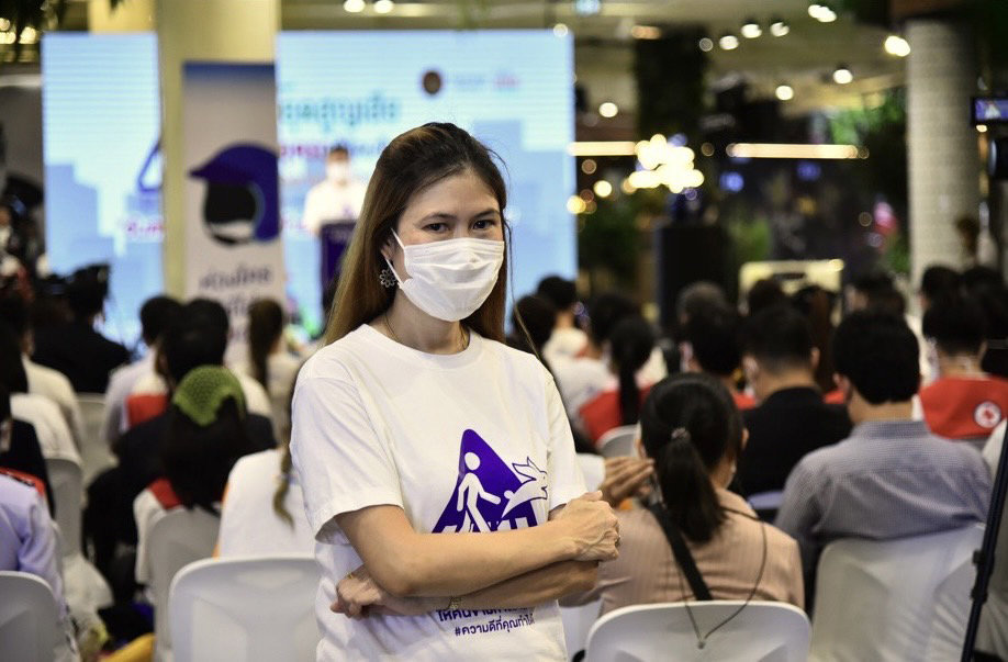 รณรงค์สร้างจิตสำนึกให้ผู้ใช้รถใช้ถนน ครั้งที่ 4 หยุดสูญเสีย หยุดรถ ให้คนข้ามทางม้าลาย thaihealth