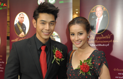 ดาราชาย หญิงปลอดบุหรี่