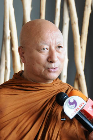 พรธรรมะจากพระชื่อดังรับปี 2554