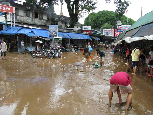 น้ำท่วม…ภัยธรรมชาติ…..ที่มากับโรคแถมอันตรายที่ไม่ควรมองข้าม