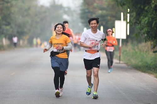 วัยทำงานตื่นตัวร่วม`สสส.จอมบึงมาราธอน` thaihealth