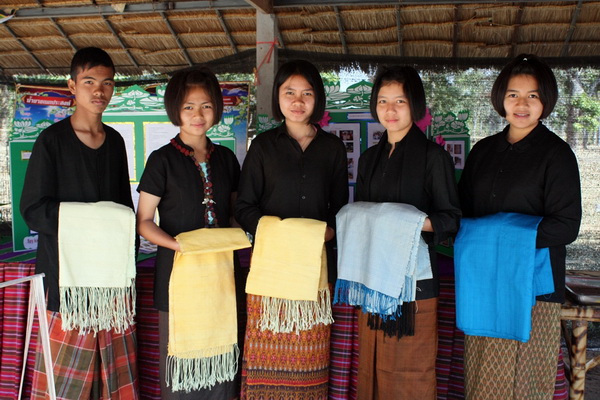 ผ้าไหมลายลูกแก้วของดีชาวศรีสะเกษ thaihealth