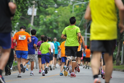 อยากลดน้ำหนัก ต้องคุมอาหาร ออกกำลังกาย  thaihealth
