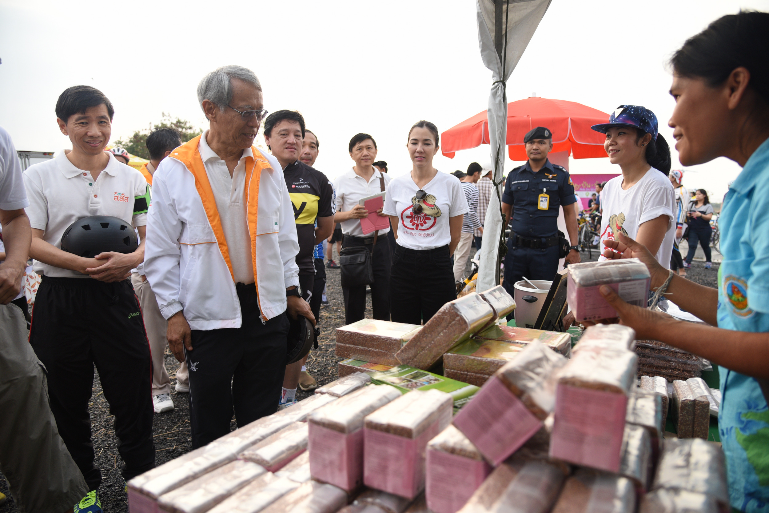 รวมพลคนจักรยาน กลุ่มชาวนาออร์แกนิก“ปั่น+ปัน+ข้าว” thaihealth