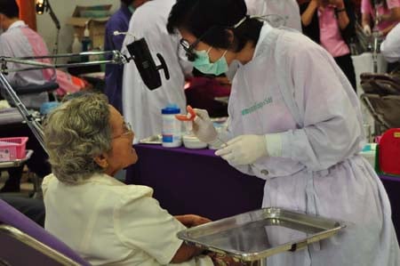 ผู้สูงอายุเสี่ยงปัญหา“โรคในช่องปาก” thaihealth