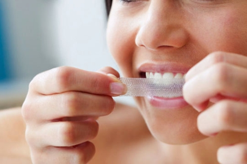 เตือนเปลี่ยนสีฟันเสี่ยงอักเสบเหงือกร่น - กลิ่นปาก thaihealth