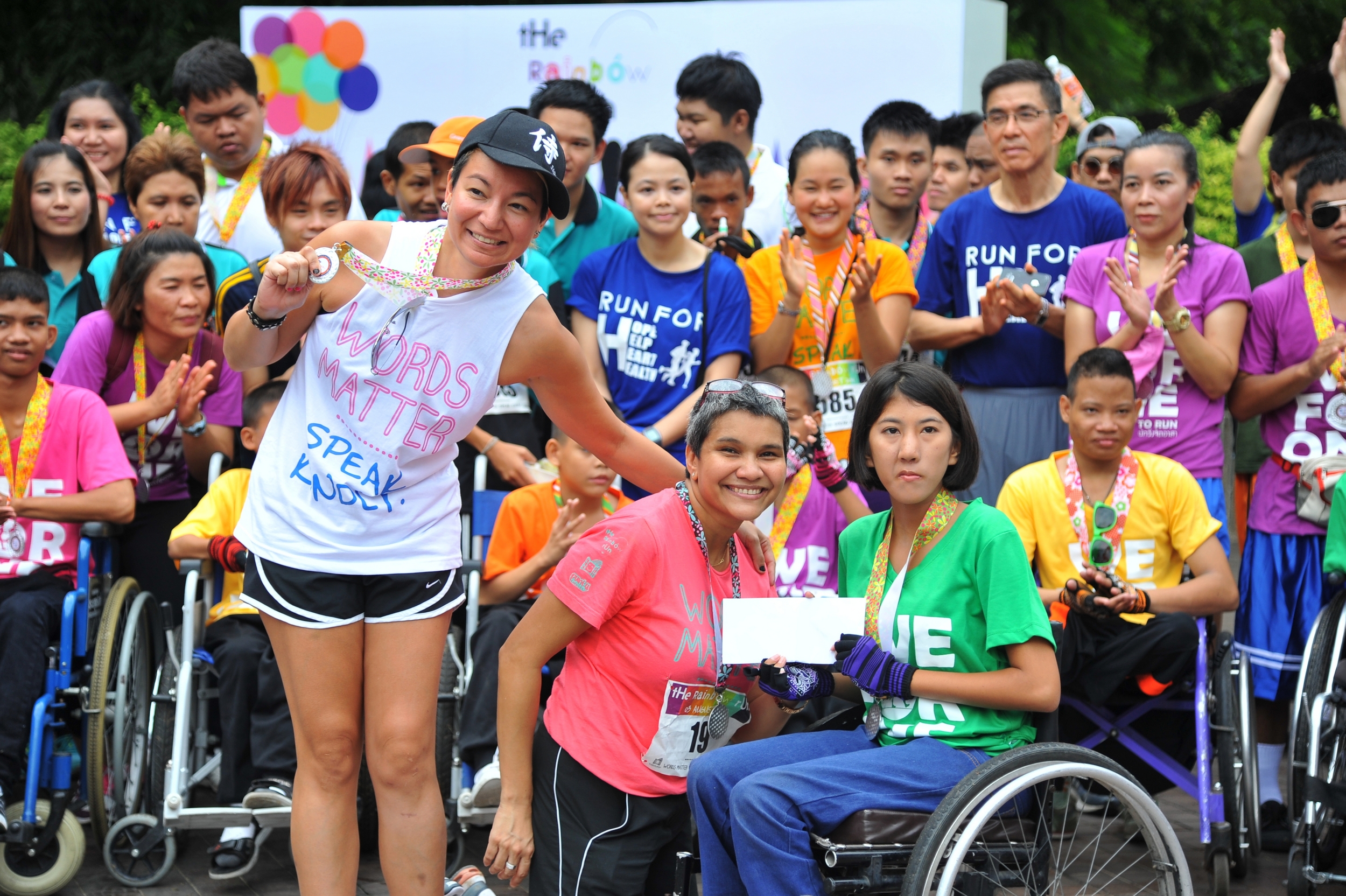 “นักวิ่งรวมตัวถักทอรุ้ง เพื่อเด็กพิเศษ” thaihealth