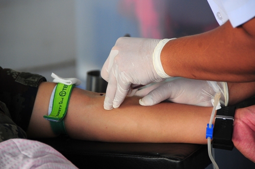 แนะคู่สามีภรรยาตรวจเอชไอวี แก้ปัญหาติดเชื้อแม่สู่ลูก thaihealth