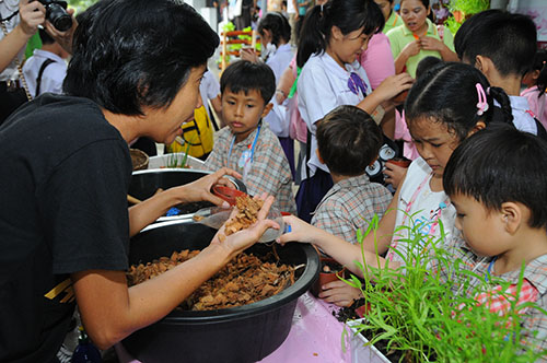 ปลูกกล้าน้อยกลางเมืองแหล่งเรียนรู้ของเยาวชน thaihealth