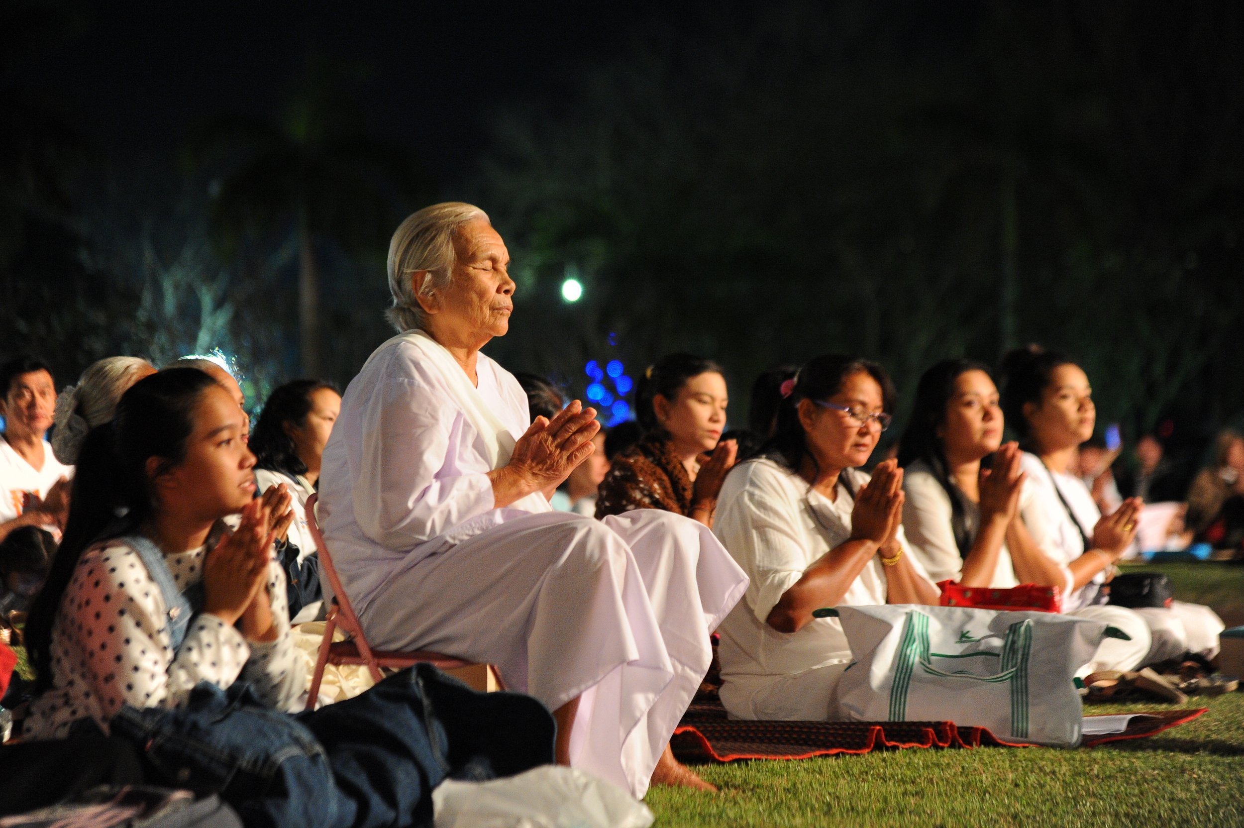 “สวดมนต์ข้ามปี”เริ่มต้นสิ่งดีง่ายๆใกล้บ้าน  thaihealth