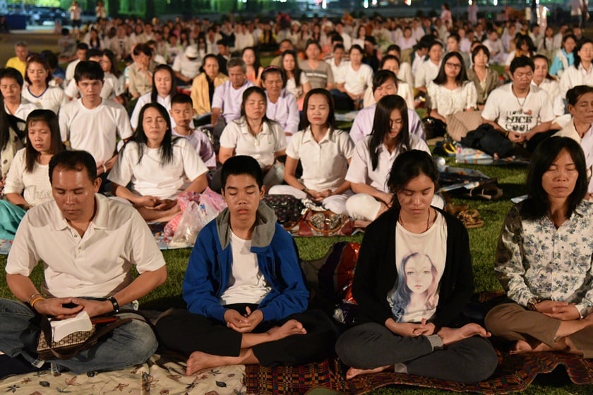 เตรียมพร้อมร่างกาย สวดมนต์ข้ามปี thaihealth