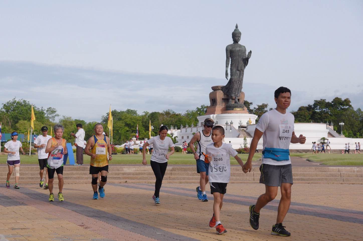 ตั้งสติวิ่ง“งานเดิน-วิ่งสมาธิ วิสาขะ พุทธบูชา thaihealth
