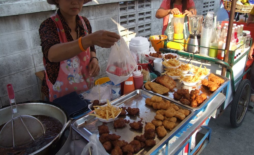 พบอาหารรอบโรงเรียน อันตรายต่อสุขภาพ thaihealth