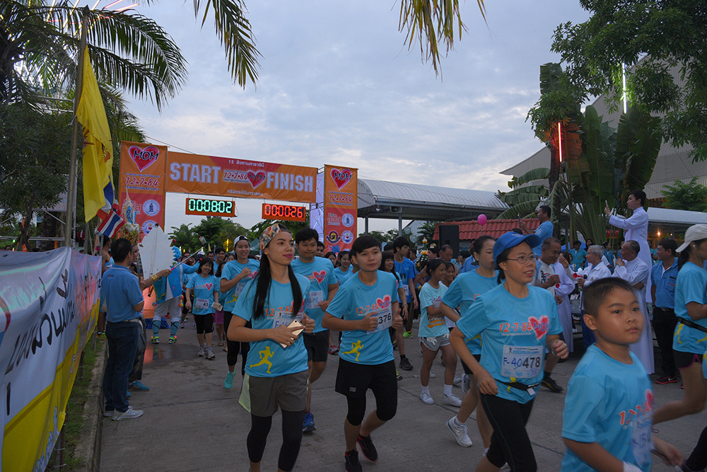 สสส.-ร.ร.เซนต์ปีเตอร์ จัดวิ่งเพื่อสุขภาพ-เลิกบุหรี่  thaihealth